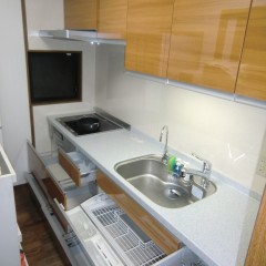 たかが１５ｃｍ・・・されど、この１５ｃｍが重要なんです！コンロ下の収納が使えるようになりました。