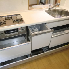 いつまでも清潔に美しく使いたいから・・・このステンレスキッチンを選びました