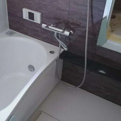 断熱性のある浴室と、センスが光るスタイリッシュなトイレ空間