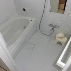 「仕事の疲れを広い浴室で足を伸ばしてくつろぎたい」長年の夢が叶いました。