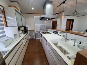 ＴＯＴＯ　システムキッチン　ザ・クラッソ　クリスタルカウンター、周辺ユニット