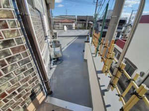 庭の水はけが良くなかったので、コンクリート土間で防水を施しました。