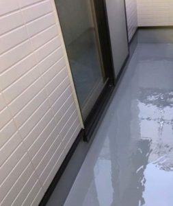 ベランダはウレタン塗装仕上げです。