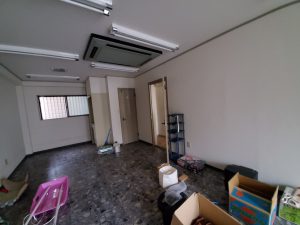 殺風景な事務所をお母さまの住まいへ改修します。