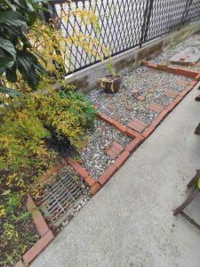 排水溝に落ち葉などが詰まりお掃除に手間がかかっていました。