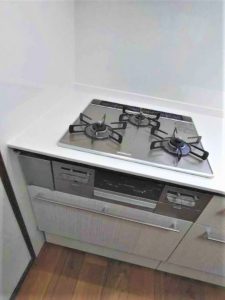 キッチンのコーディネートにマッチしたガスコンロ。