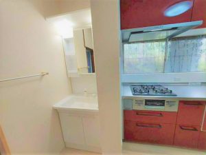 一か所に小物を収めることができて朝の支度もスムーズに。