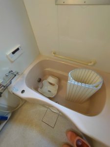 浴槽の深さに不安を感じていました。