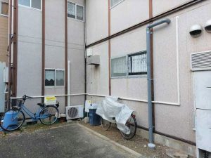 トイレ排水管を外部に新設しました