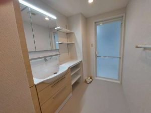 オープン収納棚をセレクト　見せる収納は家事時短に繋がります