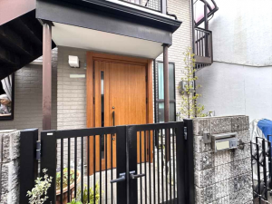 家全体の印象も明るくなり、玄関ドアを開けるたびに笑顔になります